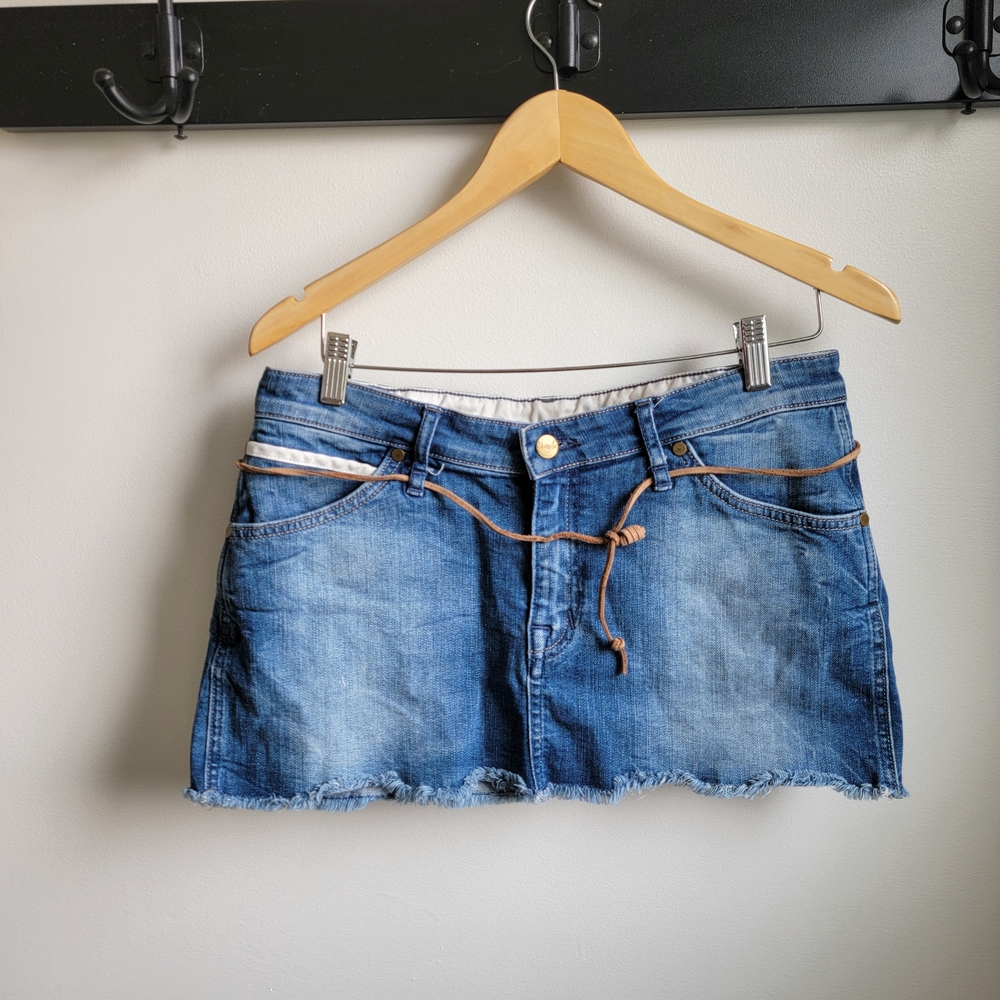 🌼Wrangler Blue Denim Mini Skirt with Frayed Hem